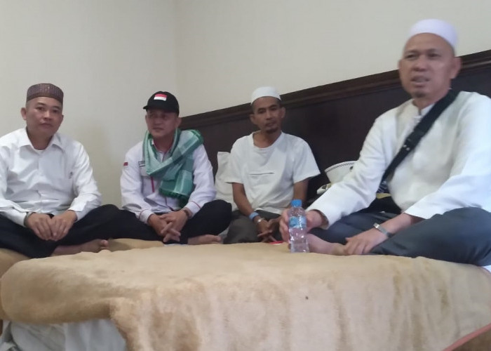 22 Orang Jamaah Haji Asal Kabupaten Lahat di Kloter 22 PLM Terima Penyuluhan dari Drs H Napikurohman MM