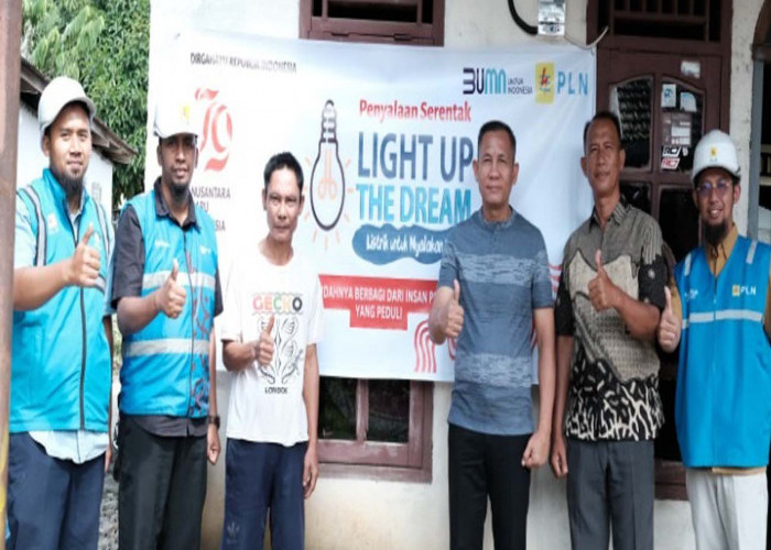 Program Light Up The Dream Edisi Kemerdekaan, PLN UP3 Lahat Sambung Listrik Gratis