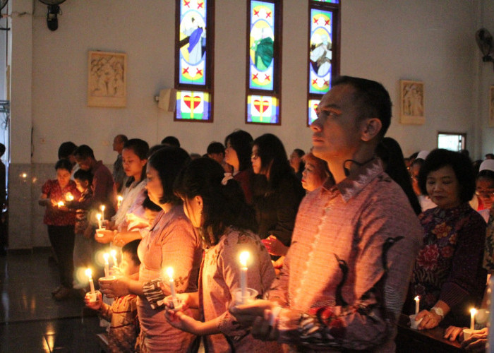 Cahaya Paskah Paroki Lahat 2026: Menjadi Pribadi yang Semakin Saleh dan Manusiawi