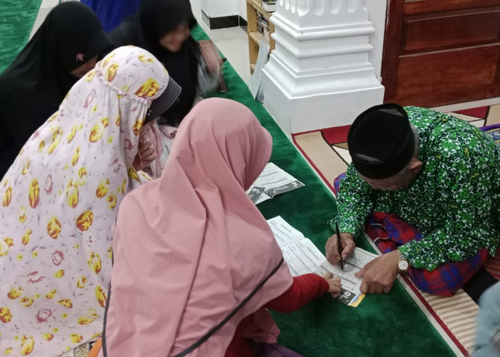 Hari Pertama Sholat Tarawih dan Witir, Siswa Berburu Imam Masjid, Minta Ini