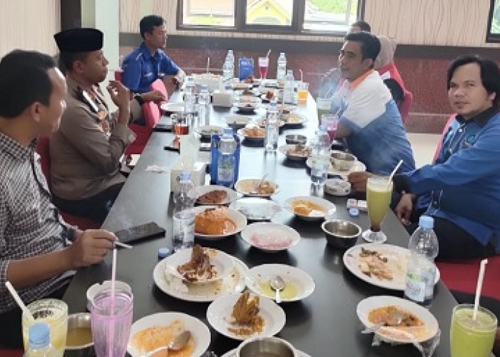 Trik Kapolres Lahat Jelang 1 Mei, Ajak Ketua Serikat Pekerja Makan Siang Bersama