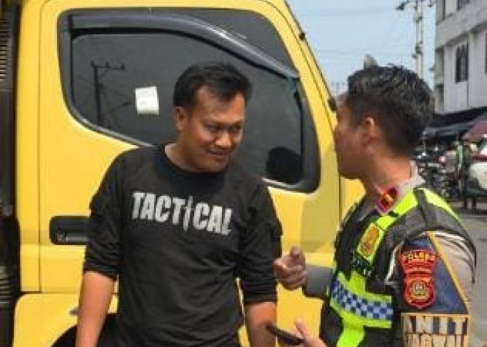 Satlantas Polres Lahat Tingkatkan Penindakan Pelanggaran Lalu Lintas dengan ETLE Handheld