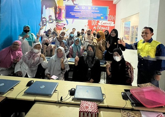 PT Golden Great Borneo Bantu Pelatihan Komputer untuk Staf Kantor Pemerintahan di Kecamatan Merapi Timur 