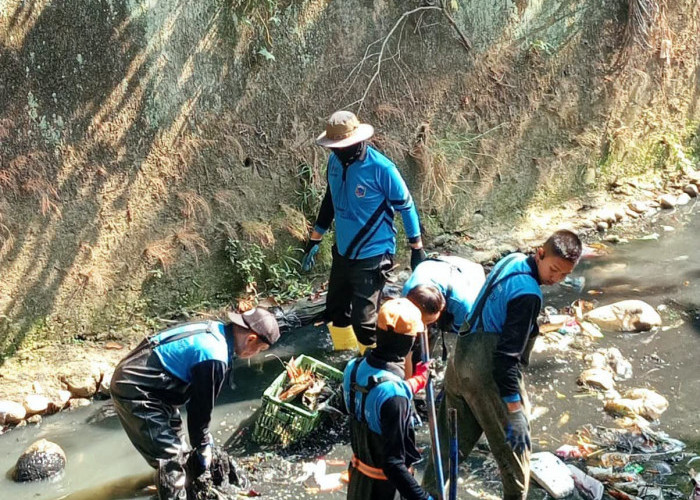 Peringati Hari Sungai Nasional, DLH Lahat Gelar Aksi Bersih Ayek Apul