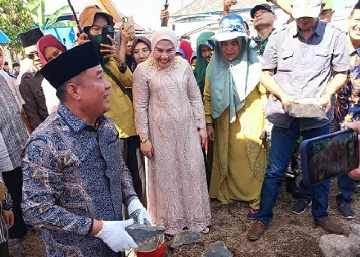 Peletakan Batu Pertama Pembangunan Masjid Raudhatul Ubudiyah di Desa Banjar Sari, ini Pesan Bupati Lahat