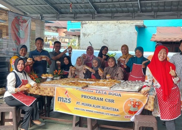 CSR PT MAS Beri Pelatihan Cara Membuat Roti kepada Ibu ibu Desa Merapi dan Desa Muara Maung