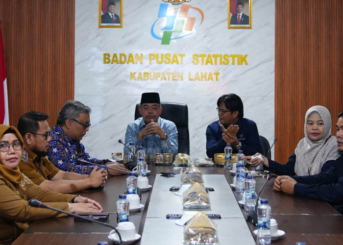 Kunjungan Bupati Bursah Zarnubi ke BPS Kabupaten Lahat Perkuat Sinergi Pembangunan Daerah