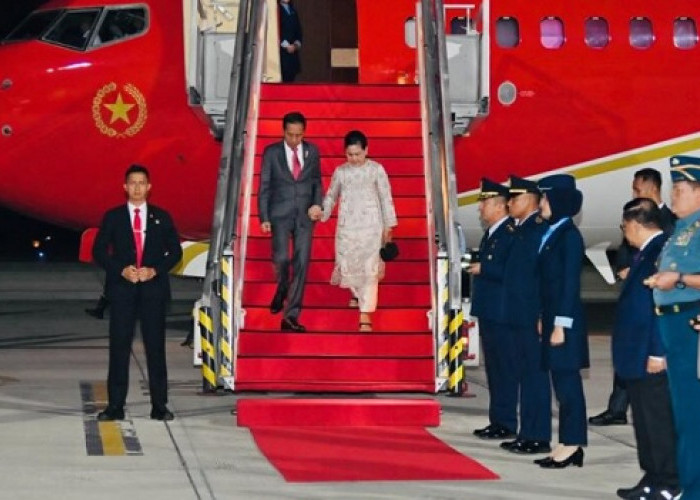 Presiden Joko Widodo dan Ibu Iriana Sudah di Tanah Air