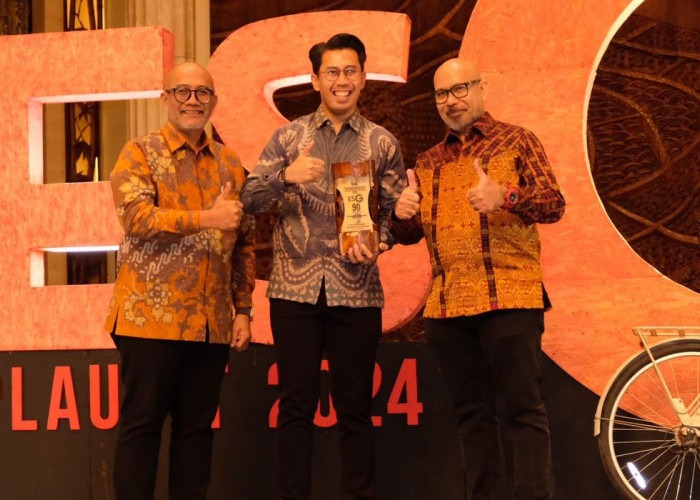 PLN UID S2JB Raih Peringkat Gold Pada ESG Nusantara Plaudit 2024, Program TJSL Berkelanjutan