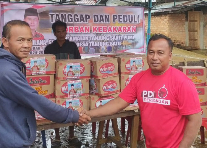 Tim Keluarga Yulius Maulana Langsung Beri Bantuan, Kebakaran Rumah dan Masjid di Benteng Tanjung Sakti Pumi