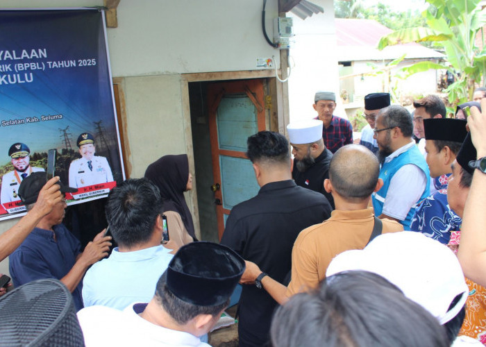 PLN Bengkulu Perkuat Sinergi dengan Gubernur, Resmikan Listrik Gratis untuk Warga Seluma