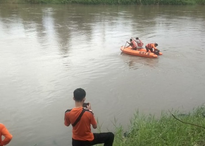 Warga Prabu Menang Masih Menelusuri Sungai Lematang, 1 Bocah Lagi Belum Ditemukan