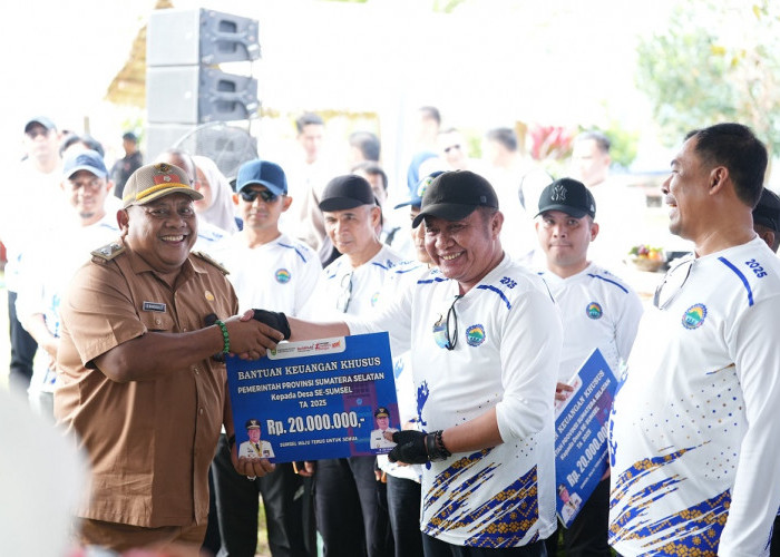 Setiap Desa Terima Rp 20 Juta, Gubernur HD Kucurkan Bantuan Rp 57,1 Miliar untuk 2.856 Desa di Sumsel