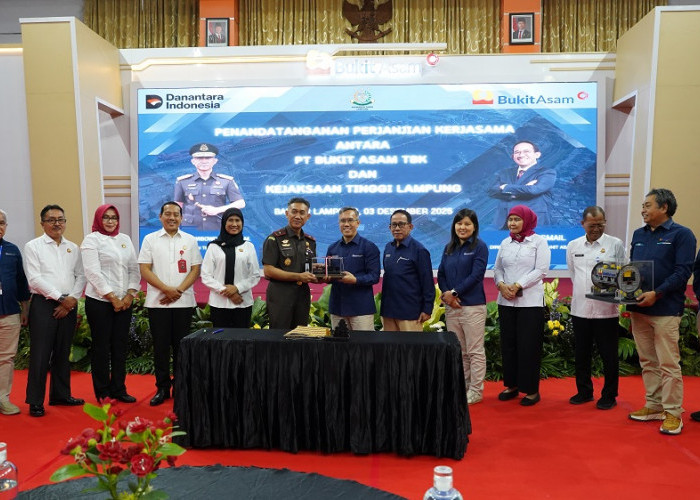 Wujudkan Proyek Strategis Sesuai GCG, PTBA dan Kejati Lampung Tandatangani PKS Bantuan Hukum dan TJSL