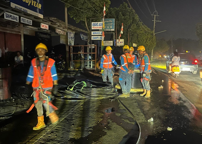 Insiden Kebakaran, Tim PLN Unit Layanan Pelanggan (ULP) Baturaja Gerak Cepat Pengamanan Jaringan Listrik