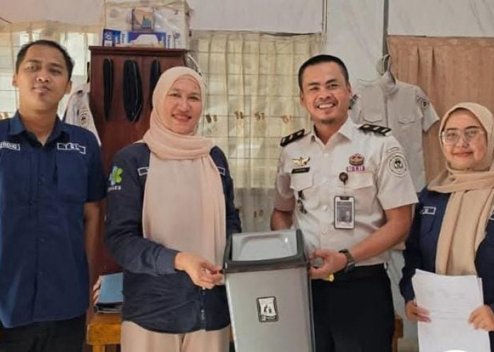 Jaga Kebersihan dan Kesehatan Lingkungan, Lapas Lahat Terima Bantuan Sarana Sanitasi dari Dinas Kesehatan