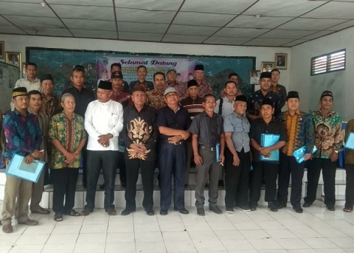 DPMDes Lahat Beri Pembinaan kepada Pengurus Lembaga Adat Desa di Merapi Barat