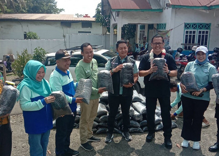 TPS 3R Masda Jaya Sumbangkan 1 Ton Produk Hasil Olahan Untuk Dukung Hijaukan Lahat