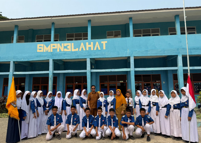 Nahkoda Baru! Latisyah dan Elysia Resmi Nakhodai OSIS SMPN 3 Lahat Periode 2026/2027