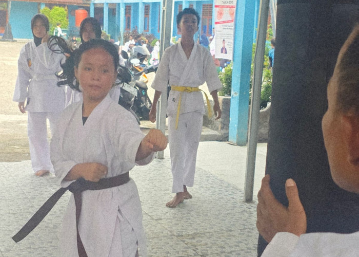 Bukan Sekadar Bela Diri, Karate di SMPN 3 Lahat Jadi Wadah Pembentukan Karakter Siswa