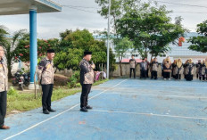 Camat Lahat Selatan Edeales Pokal Jadi Inspektur Upacara Peringatan Hari Desa Nasional Tahun 2026