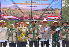 Sinergi Polri dan Masyarakat, Kapolres Lahat Dukung Swasembada Bawang Putih di Kota Agung