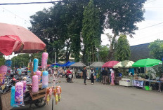 Pedagang Takjil Dadakan Padati Pinggir Jalan Depan Pemda Lahat