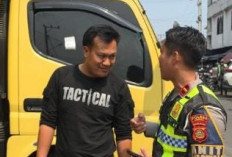 Satlantas Polres Lahat Tingkatkan Penindakan Pelanggaran Lalu Lintas dengan ETLE Handheld