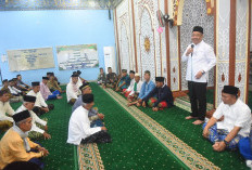 Mudik ke Lahat, Wagub Sumsel Cik Ujang Salat Jumat di Kampung Halaman Desa Lebak Budi 