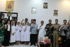 Pesan Mendalam Natal 2025 di Gereja Santa Maria Pengantara Rahmat Ilahi Lahat