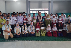 YBM PLN UP3 Lahat Salurkan Beasiswa Cahaya Pintar untuk 66 Siswa di Kabupaten Lahat